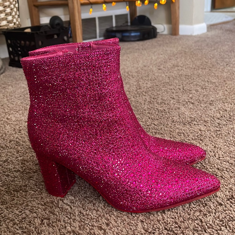 Low calf high heeled booties